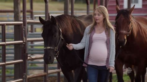 Heartland Amy Fleming Pregnant - PREGNANTSA