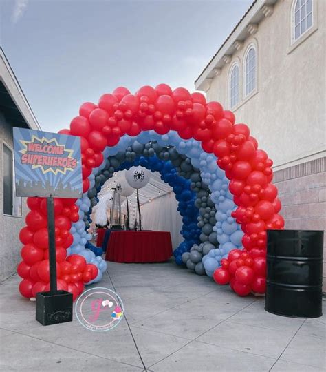 Balloon Arch – Boom Party