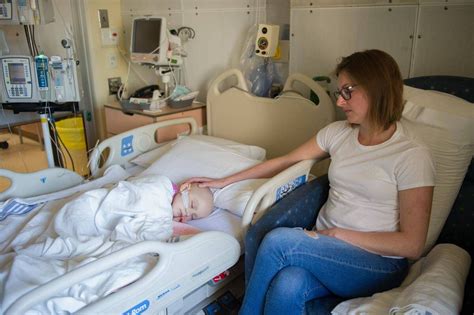 Picture Of A Sick Child In The Hospital - PictureMeta