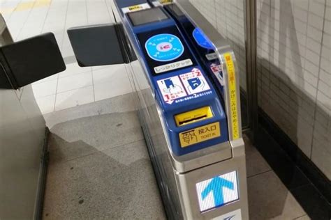 Where to buy SUICA card in Tokyo 🚊 + Do you REALLY need it? + How to use suica card for local ...