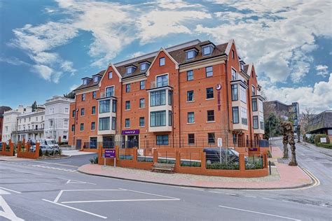 PREMIER INN ROYAL TUNBRIDGE WELLS HOTEL - Updated 2022