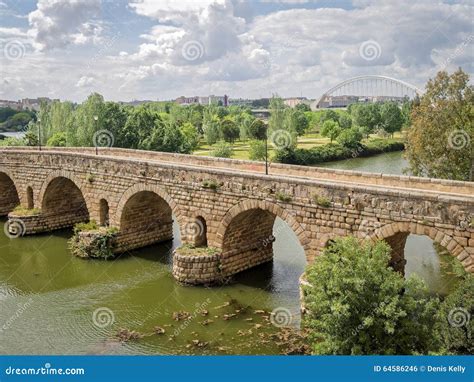 Roman Bridge Over the Guadiana River, Spain Stock Photo - Image of town, roman: 64586246