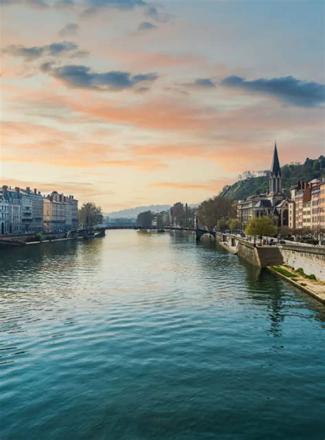 Rhône River Cruises 2024 & 2025 | Crui.se