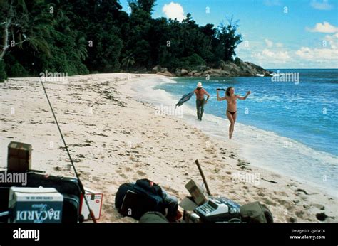 OLIVER REED, AMANDA DONOHOE, CASTAWAY, 1986 Stock Photo - Alamy