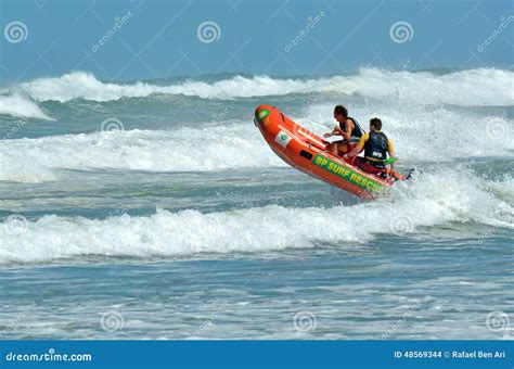 New Zealand Lifeguards editorial stock image. Image of danger - 48569344