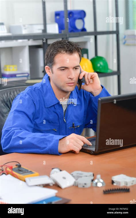 Electrician office hi-res stock photography and images - Alamy