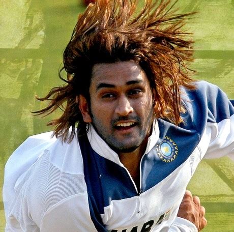 Dhoni going back to long hair look!