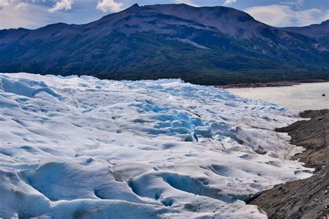 A Complete Perito Moreno Glacier Overview (Trekking, Boardwalks & More)