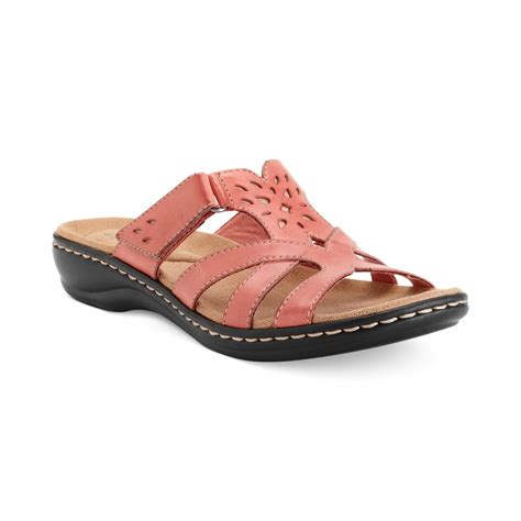 Clarks Womens Shoes Leisa Plum Sandals in Pink | Lyst