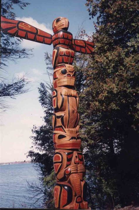 Totem pole | Native american totem, Native american totem poles, Totem pole art