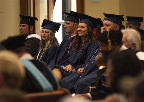 Fort Leonard Wood hosts combined college graduation event | Article | The United States Army