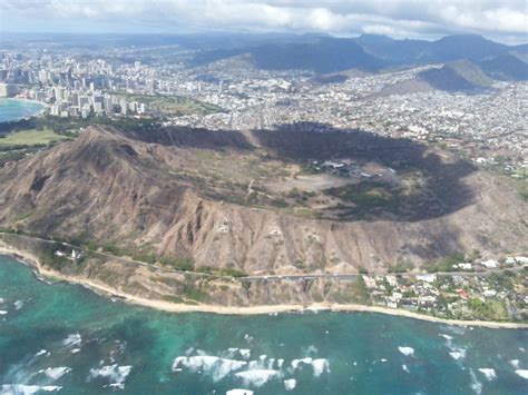 Diamond Head Crater from the air | Places to visit, Natural landmarks, Hawaii