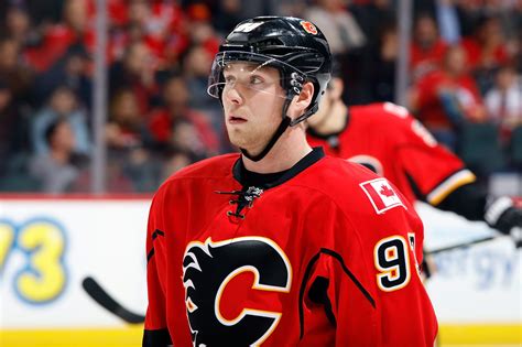 Calgary Flames: Why Is Sam Bennett's Contract Taking So Long?