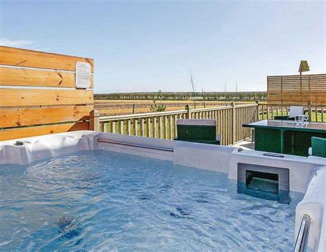 26 Luxury Lodges in Yorkshire With Hot Tubs (from £32 per Night)