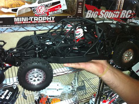 HPI Mini Trophy Truck In Hand « Big Squid RC – RC Car and Truck News, Reviews, Videos, and More!