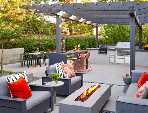 20 Dazzling Mid-Century Modern Patio Ideas You Won't Be Able To Resist