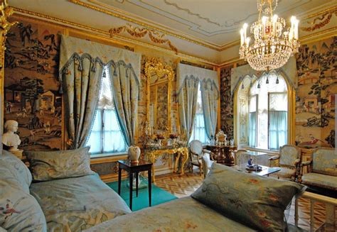 Peterhof Grand Palace, Bedroom Palace Interior, Castles Interior ...