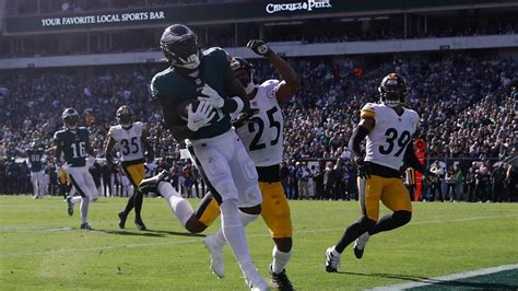 AJ Brown, Jalen Hurts Dominate Steelers as Eagles Remain Undefeated ...