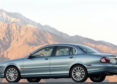 Jaguar X-Type :: OUTSTANDING CARS