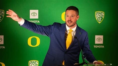 Dan Lanning gives timeline for assembling Oregon coaching staff - On3