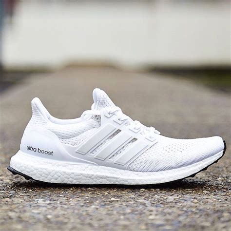 [LF] Adidas Ultraboost 1.0 Triple White Men's size 9/9.5 : r/sneakermarket