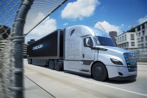 Daimler has 2 new electric trucks to counter the Tesla Semi