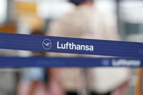 German pilots union calls Saturday strike at Lufthansa's Discover | Reuters