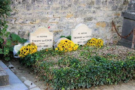 Grave of Vincent van Gogh - Sur les pas de Vincent van Gogh