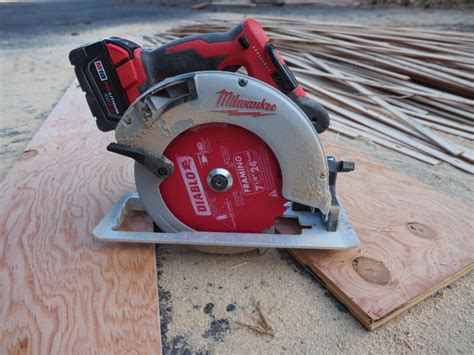 Best Battery Powered Circular Saw Review: 2024's Top Cordless Picks ...