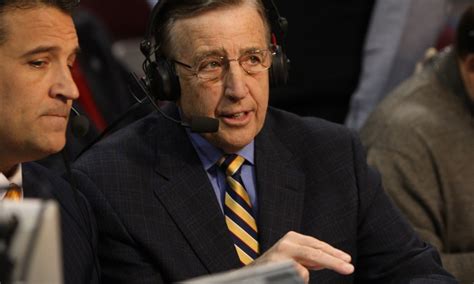 Brent Musburger returns to the booth as Oakland Raiders’ radio voice