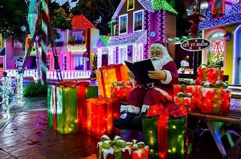 Brillante Navidad - Santo Domingo, DR Caribbean Christmas, Flying Pig, Christmas Display ...