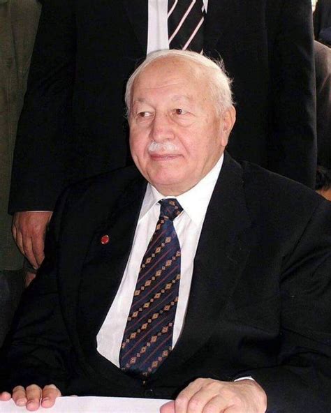 Necmettin Erbakan Kimdir? - MaksatBilgi