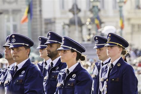 Politieschool laat kandidaten te lang wachten - Journalistiek.gent