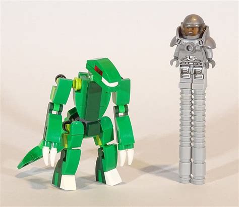 Lizard vs the Stilt-man | Lego pictures, Lego robot, Lego minifigs