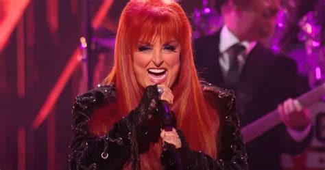 Wynonna Judd Sings ‘I Saw The Light' and 'No One Else On Earth' | FaithPot