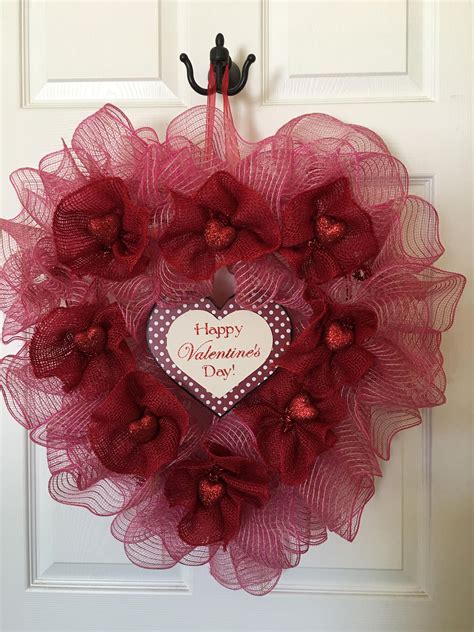 Who wouldn't love this special gift for Valentine's Day! | Diy valentines day wreath, Valentine ...