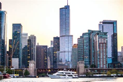 These Are The Best Chicago Booze Cruises You Need To Party On