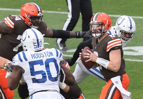 Cleveland Browns defeat the Indianapolis Colts for their fourth ...