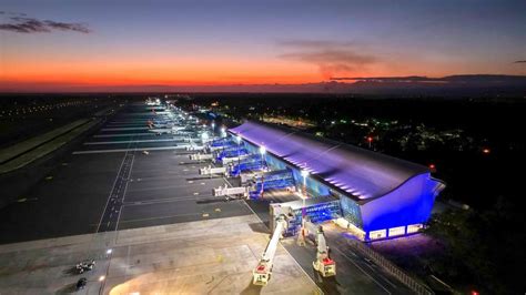 El Salvador estrena ampliación de su aeropuerto que permitirá un ...