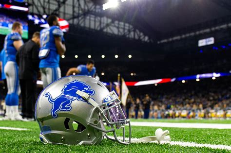 Detroit Lions' new helmet pays tribute to classic Ford cars