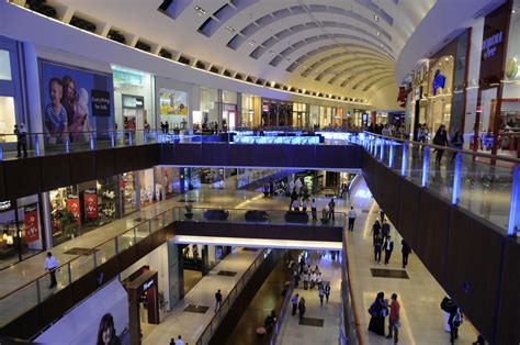 Dubai Mall Inside (9) | Downtown Dubai | Pictures | Geography im ...