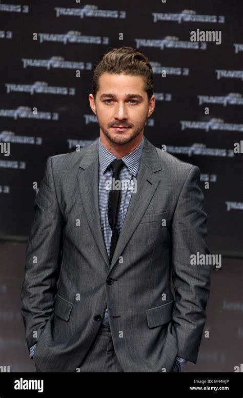 Shia labeouf transformers 3 hi-res stock photography and images - Alamy