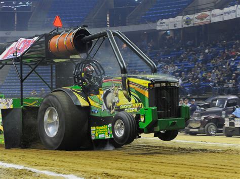 Championship Tractor Pull Roars Into the 2014 Western Farm Show in Kansas City