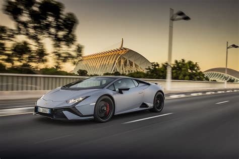 lamborghini tecnica wallpaper Lamborghini huracán tecnica 2022 5k wallpaper