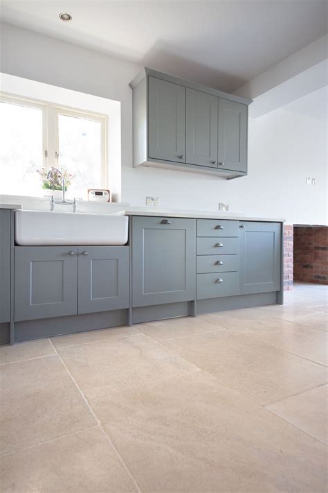 Tuscany Tumbled Limestone Tiles | Beige tile kitchen, Beige kitchen, Modern kitchen tiles