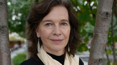 Louise Erdrich Wiki, Age, Height, Biography, Weight, Husband, Net Worth ...