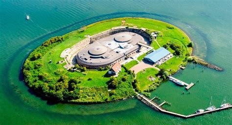 Discover the fortress island Pampus - Muiden Maritiem