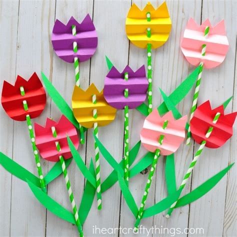 10 Lively Spring Flower Crafts for Kids of All Ages