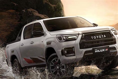 Toyota Hilux 2024 Images - Check Interior & Exterior Photos | OtO