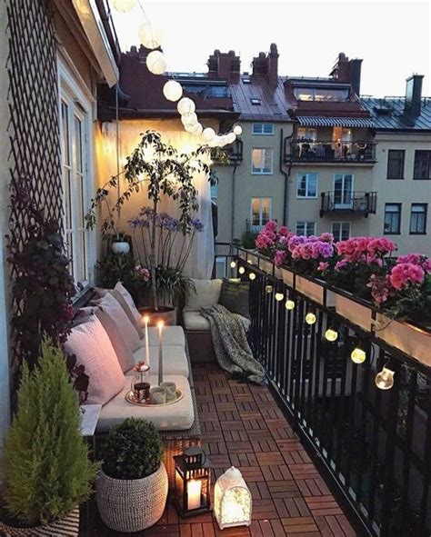 Popular Apartment Balcony Design For Small Spaces 25 - SWEETYHOMEE